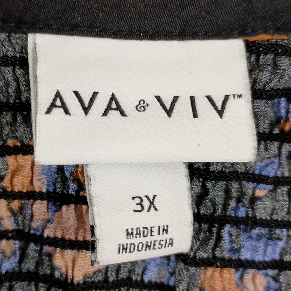 NWOT Ava & Viv Black Floral Peplum Shirt Puff Sleeve Blouse 3X - Picture 5 of 6